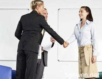 融通之儀，共贏之道 跨文化商務(wù)服務(wù)中的禮儀智慧